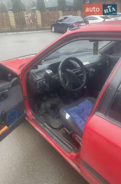 Седан Mazda 323 1992 в Днепре