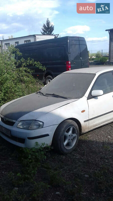 Mazda 323 1998