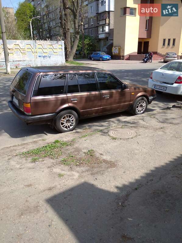 Универсал Mazda 323 1987 в Днепре