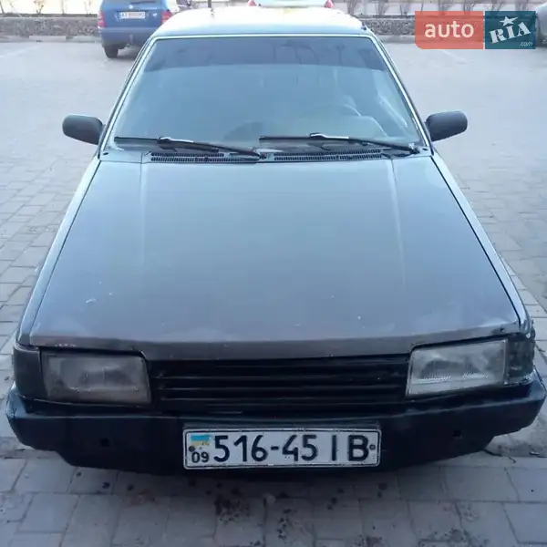 Mazda 323 1985
