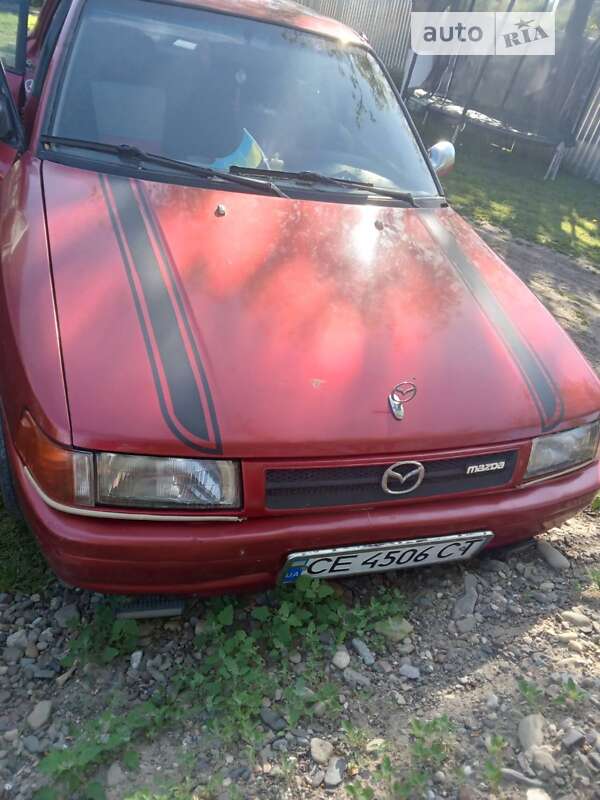 Седан Mazda 323 1990 в Черновцах