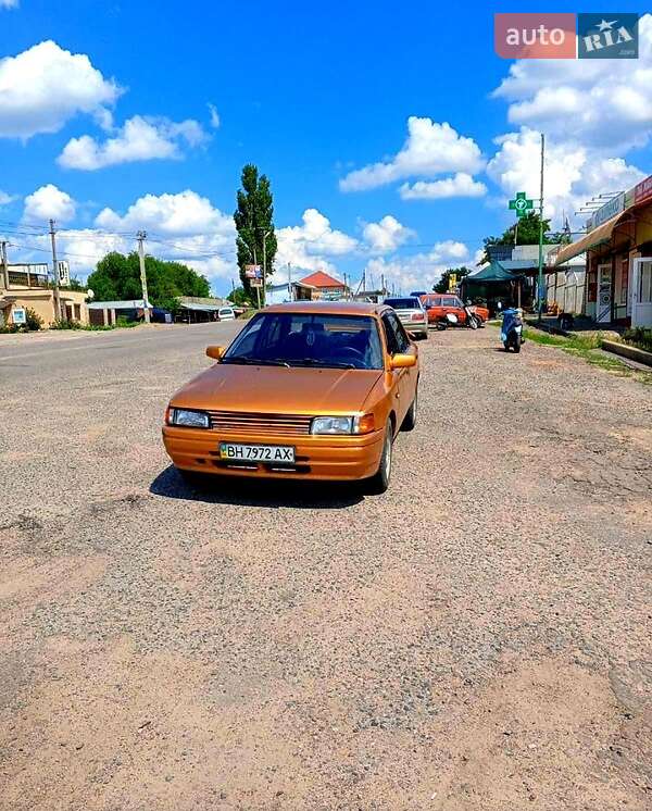 Mazda 323 1993 Mazda 323 1993