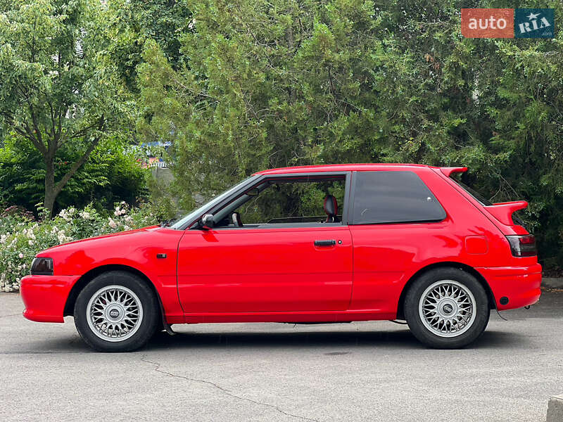 Хэтчбек Mazda 323 1993 в Харькове