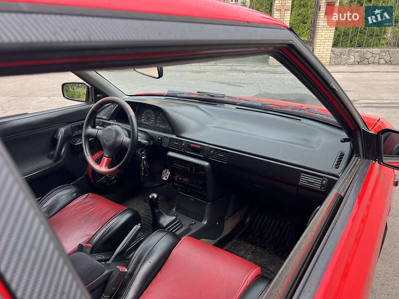 Хэтчбек Mazda 323 1993 в Харькове