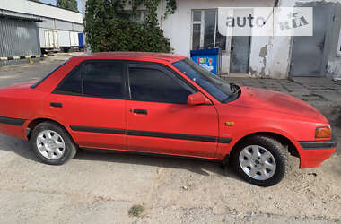 Седан Mazda 323 1993 в Одесі