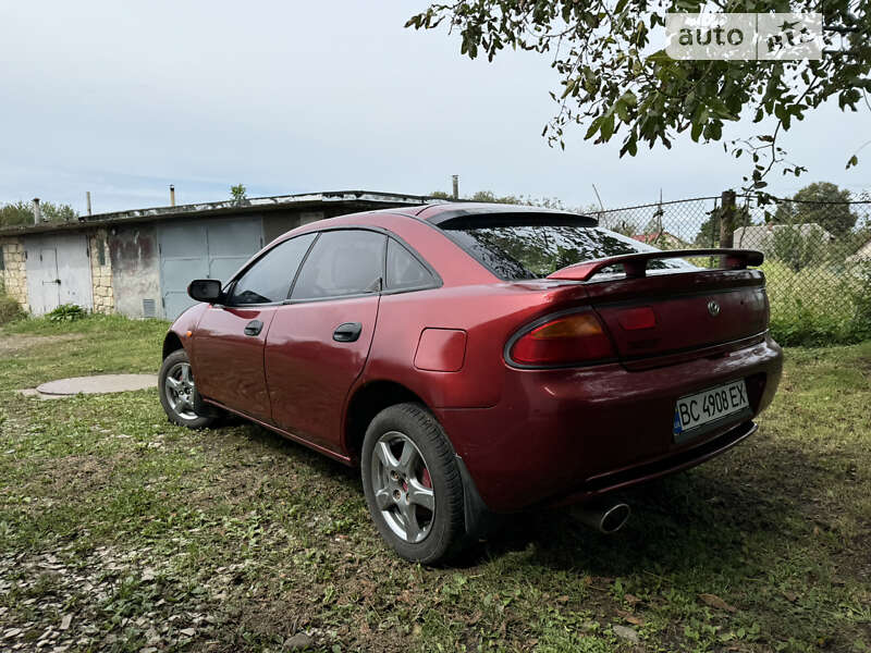 Седан Mazda 323 1996 в Ходорове