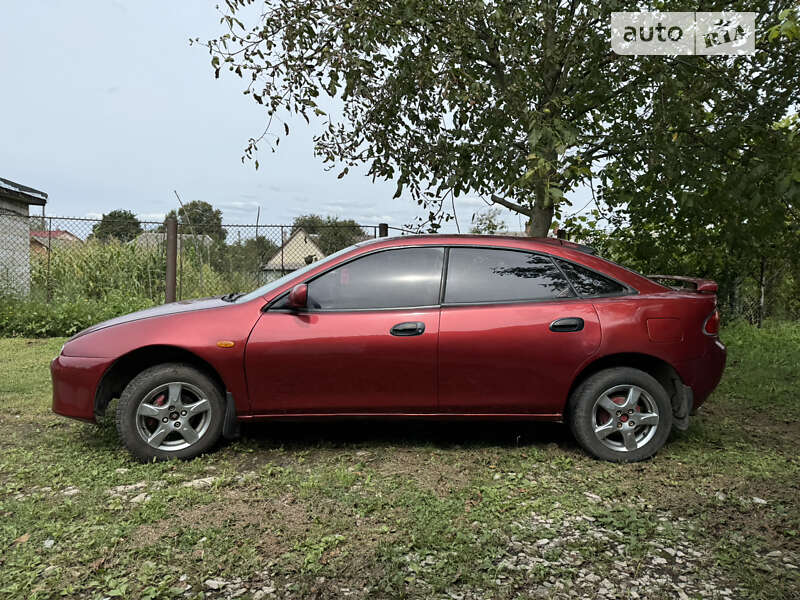 Седан Mazda 323 1996 в Ходорове
