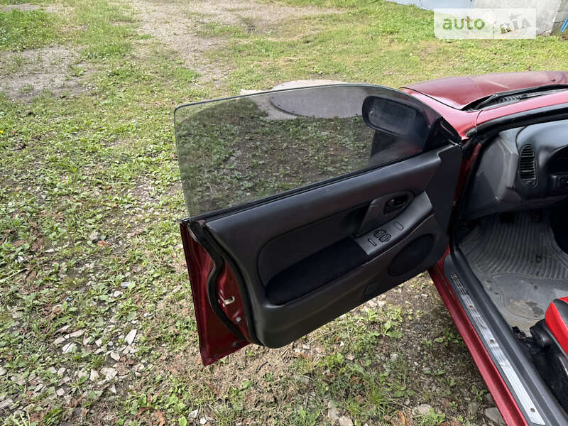 Седан Mazda 323 1996 в Ходорове