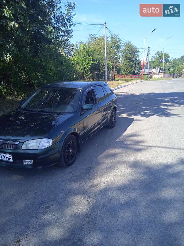 Хэтчбек Mazda 323 1998 в Сваляве