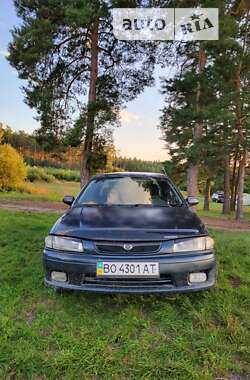 Седан Mazda 323 1997 в Дубні