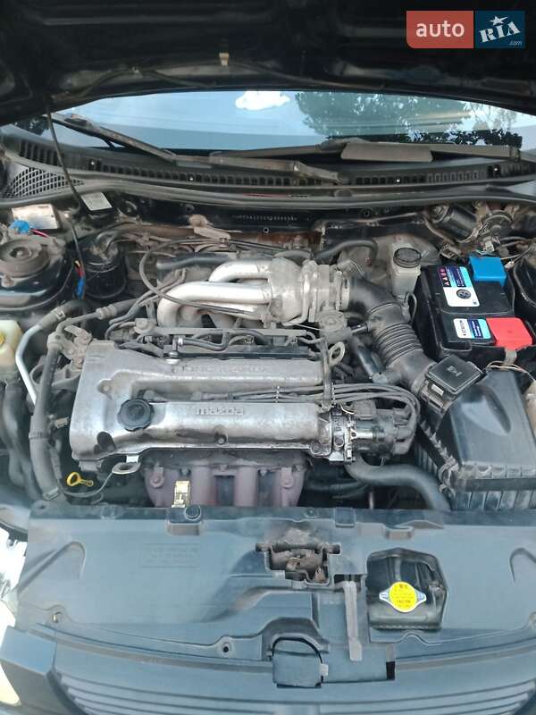 Седан Mazda 323 1996 в Киеве