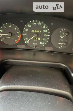 Хэтчбек Mazda 323 1996 в Львове