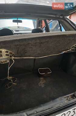 Хэтчбек Mazda 323 1988 в Каменец-Подольском