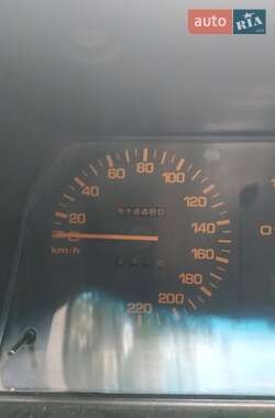 Хэтчбек Mazda 323 1988 в Каменец-Подольском