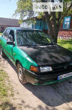 Седан Mazda 323 1993 в Шацке