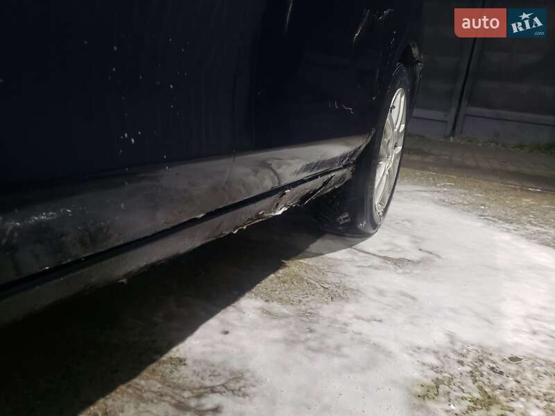 Седан Mazda 323 1995 в Каменец-Подольском