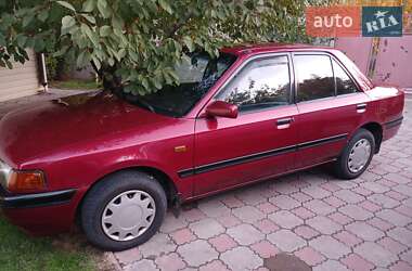 Седан Mazda 323 1994 в Запоріжжі