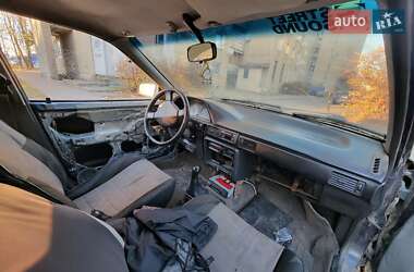 Седан Mazda 323 1992 в Івано-Франківську