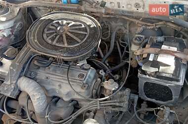 Седан Mazda 323 1987 в Одессе