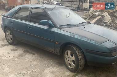 Седан Mazda 323 1993 в Киеве