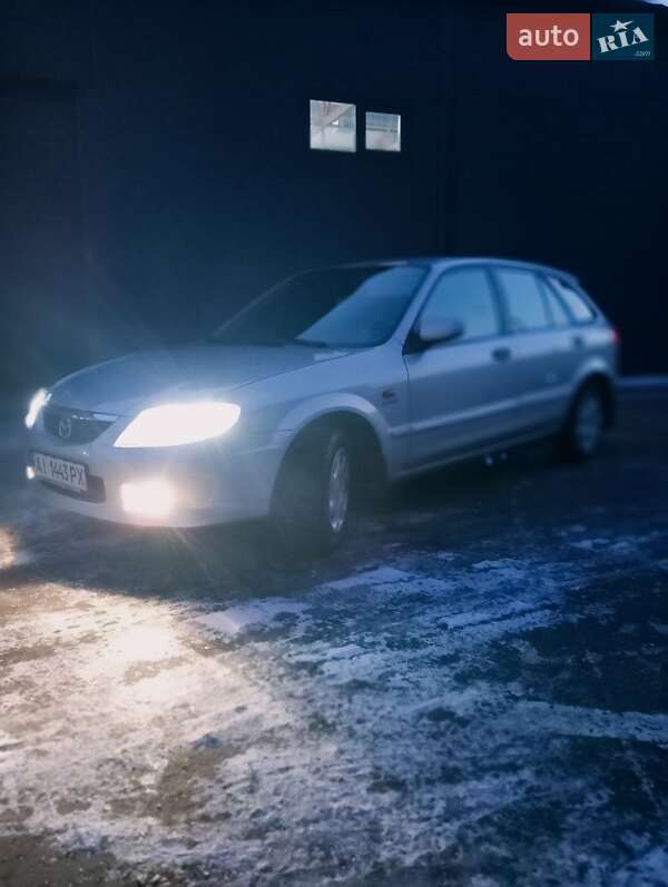Хэтчбек Mazda 323 2001 в Киеве