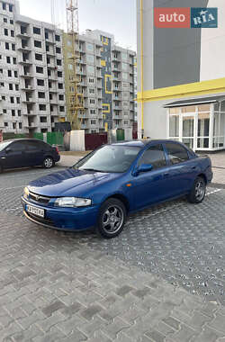 Седан Mazda 323 1998 в Полтаві