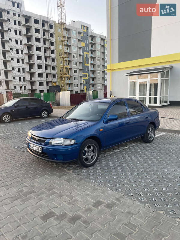 Mazda 323 1998