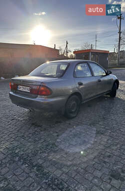 Седан Mazda 323 1995 в Коростышеве