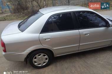 Седан Mazda 323 2003 в Залещиках