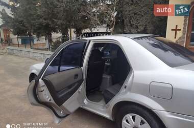 Седан Mazda 323 2003 в Залещиках