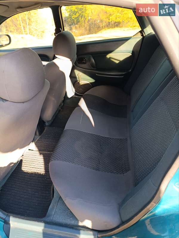 Хэтчбек Mazda 323 1996 в Киеве