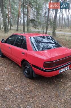 Седан Mazda 323 1990 в Краснокутске