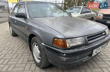 Седан Mazda 323 1991 в Миколаєві