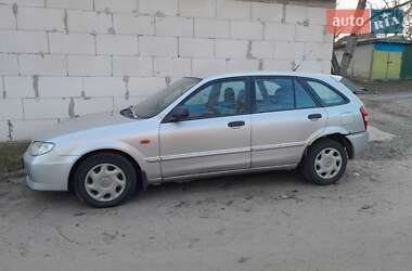 Хэтчбек Mazda 323 2003 в Радомышле