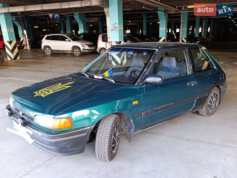 Хэтчбек Mazda 323 1992 в Киеве фото 2 Хэтчбек Mazda 323 1992 в Киеве