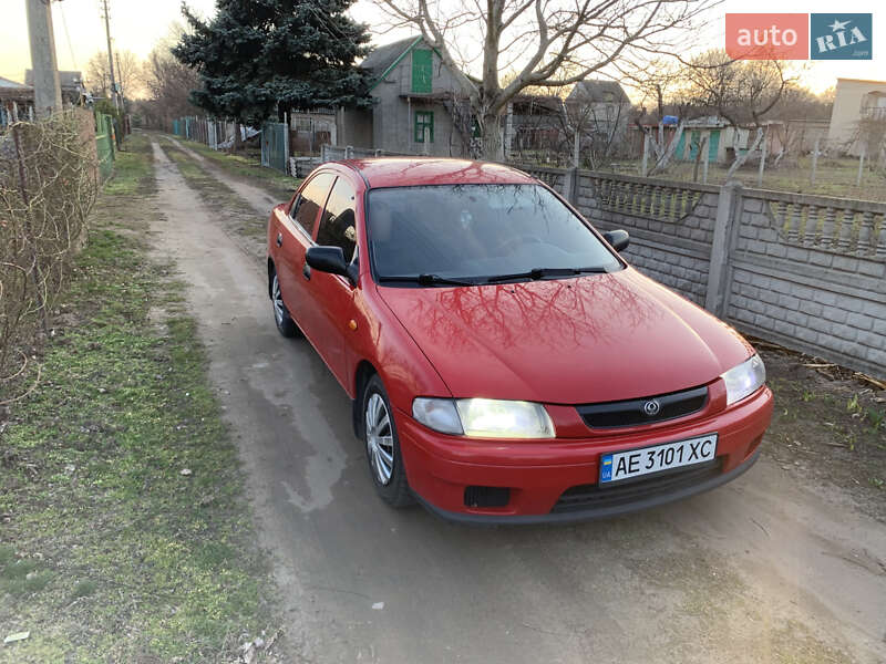 Mazda 323 1997