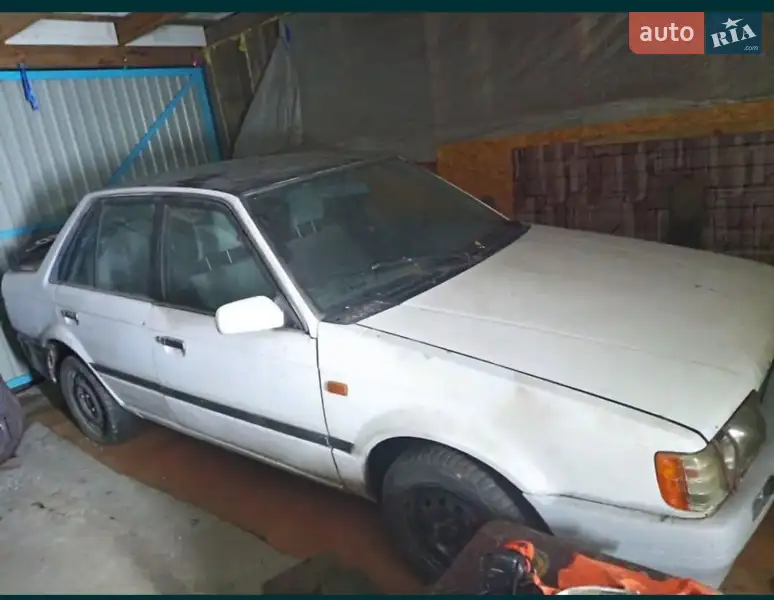 Mazda 323 1987