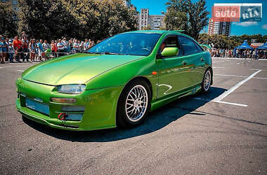 Хэтчбек Mazda 323 1994 в 