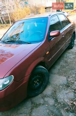 Седан Mazda 323 2003 в 