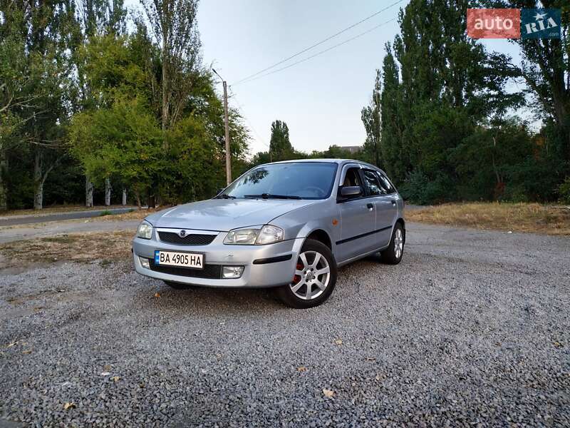 Mazda 323 1998
