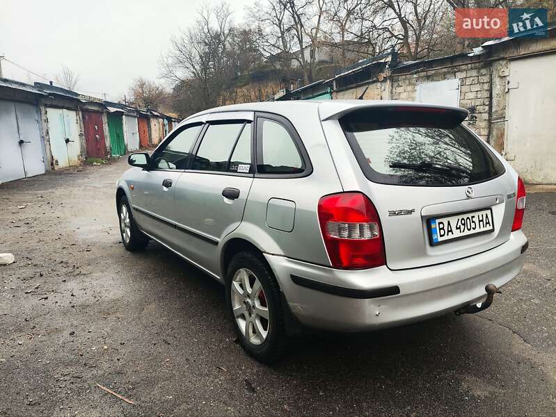 Хэтчбек Mazda 323 1998 в Светловодске