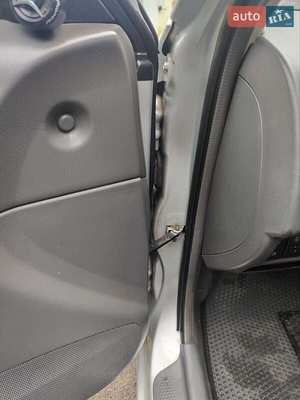 Хэтчбек Mazda 323 1998 в Светловодске