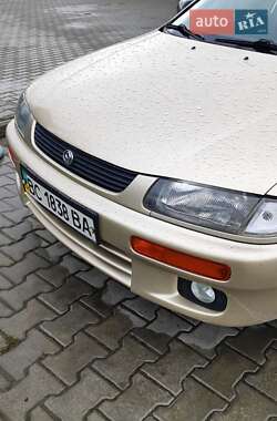 Седан Mazda 323 1996 в 