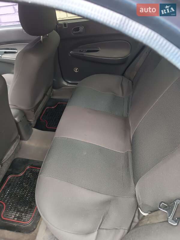 Седан Mazda 323 1997 в Шептицькому фото 8 Седан Mazda 323 1997 в Шептицькому