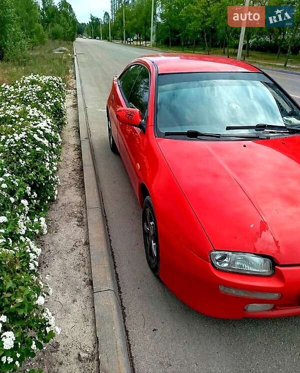 Хэтчбек Mazda 323 1994 в 