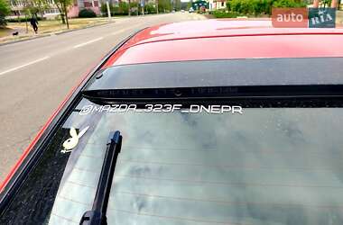 Хэтчбек Mazda 323 1994 в 