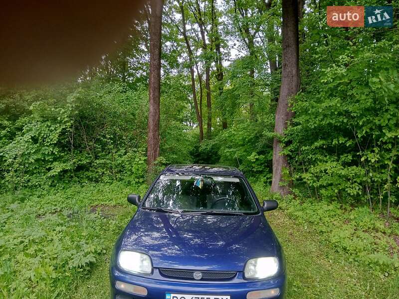Хэтчбек Mazda 323 1996 в Самборе