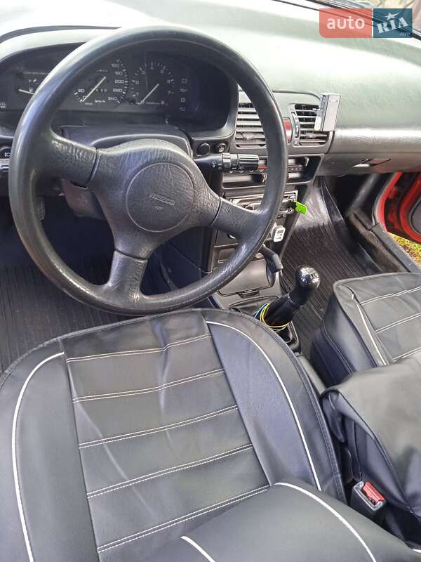 Хэтчбек Mazda 323 1994 в Кременчуге фото 3 Хэтчбек Mazda 323 1994 в Кременчуге