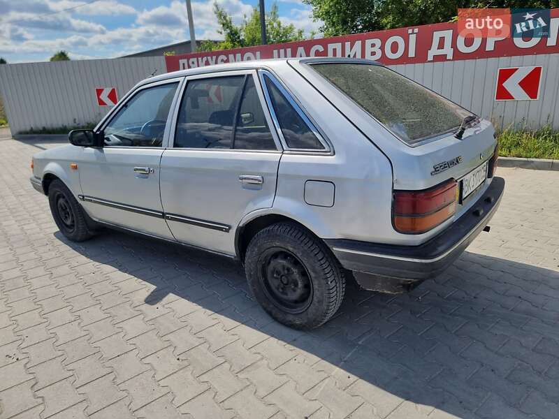 Хэтчбек Mazda 323 1987 в Кременце