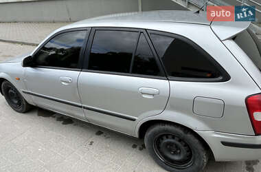 Хетчбек Mazda 323 2001 в 